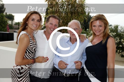 St Tropez 3 augustus 2012
Jan des Bouvrie viert zijn 70e verjaardag thuis bij hem in St Tropez. Michiel Mol met vriendin Marloes Mens en Jan Mol met zijn vriendin
Peter Smulders bv