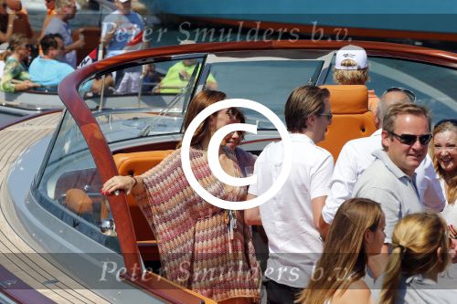 St Tropez 4 augustus 2012
Feestje van Michiel Mol voor zijn 43e verjaardag. Aanwezig oa Harrie Mens met zijn dochters Noor Suze Marloes en Sarah. Ook de ouders van Michiel Jan en ... zijn aanwezig . 
Peter Smulders bv