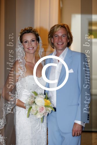 Amsterdam 13 juli 2012
Micky Hoogendijk en Adam Curry trouwen op de supper club boot.
Peter Smulders bv