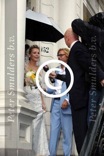 Amsterdam 13 juli 2012
Micky Hoogendijk en Adam Curry trouwen op de supper club boot.
Peter Smulders bv