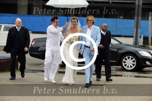 Amsterdam 13 juli 2012
Micky Hoogendijk en Adam Curry trouwen op de supper club boot.
Peter Smulders bv