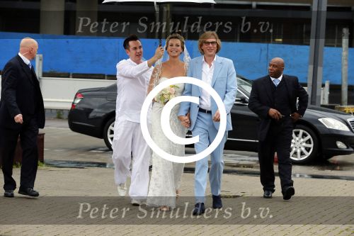 Amsterdam 13 juli 2012
Micky Hoogendijk en Adam Curry trouwen op de supper club boot.
Peter Smulders bv