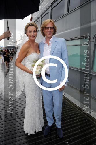 Amsterdam 13 juli 2012
Micky Hoogendijk en Adam Curry trouwen op de supper club boot.
Peter Smulders bv
