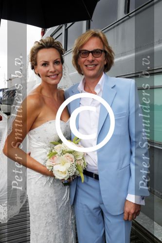 Amsterdam 13 juli 2012
Micky Hoogendijk en Adam Curry trouwen op de supper club boot.
Peter Smulders bv