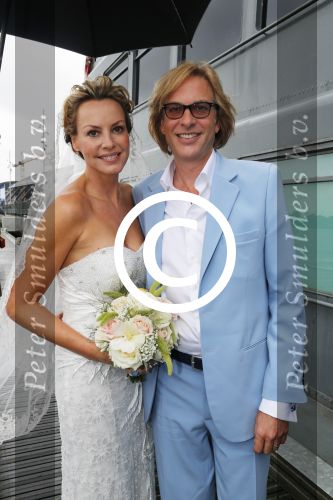 Amsterdam 13 juli 2012
Micky Hoogendijk en Adam Curry trouwen op de supper club boot.
Peter Smulders bv