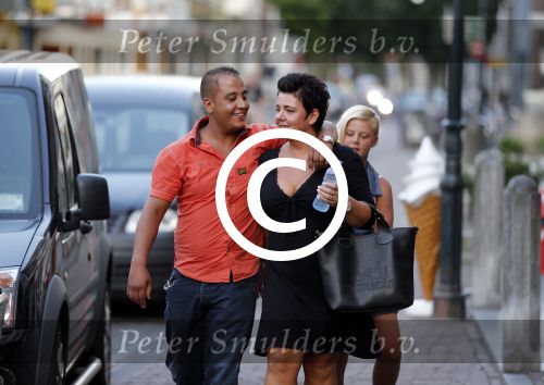 Zaltbommel 25 juli 2012
Mohammed met zijn nieuwe vriendin Patricia en haar kinderen.
Peter Smulders bv