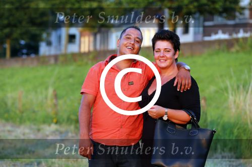 Zaltbommel 25 juli 2012
Mohammed met zijn nieuwe vriendin Patricia en haar kinderen.
Peter Smulders bv