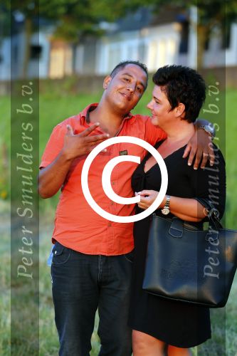 Zaltbommel 25 juli 2012
Mohammed met zijn nieuwe vriendin Patricia en haar kinderen.
Peter Smulders bv
