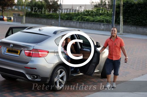 Zaltbommel 25 juli 2012
Mohammed met zijn nieuwe vriendin Patricia en haar kinderen.
Peter Smulders bv