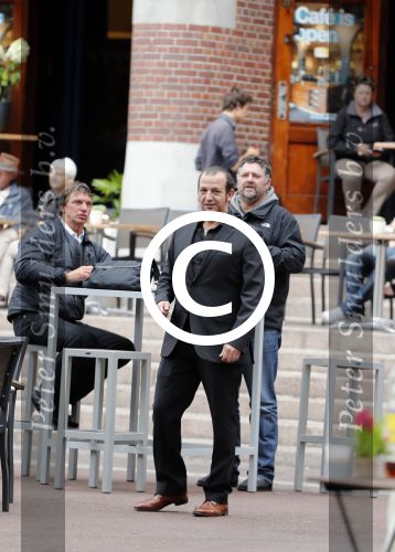 Amsterdam 8 augustus 2012
Najib Amhali en Willem Holleeder bij opnames van film valentino op het beursplein.
Peter Smulders bv