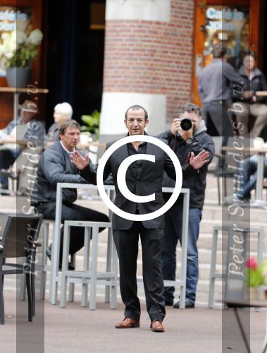 Amsterdam 8 augustus 2012
Najib Amhali en Willem Holleeder bij opnames van film valentino op het beursplein.
Peter Smulders bv
