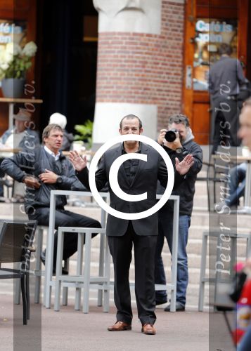 Amsterdam 8 augustus 2012
Najib Amhali en Willem Holleeder bij opnames van film valentino op het beursplein.
Peter Smulders bv