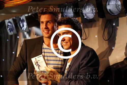 Volendam 9 augustus 2012
Uitreiking nieuwe cd en gouden cd aan Jan Smit door Nick Schilder.
Jaap Alice en Aloys Buijs zijn natuurlijk aanwezig.
Peter Smulders bv