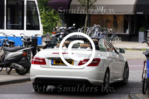Amsterdam 28 juli 2012
Patricia Paay en vriend Nicky v Dam in  nieuwe mercedes cabrio.
Peter Smulders bv