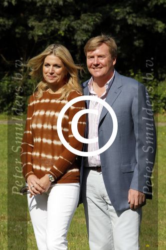 Wassenaar 7 juli 2012
Fotosessie met Prins Willem Alexander prinses Maxima Alexia Ariane en Amalia op landgoed de horsten.
Peter Smulder bv