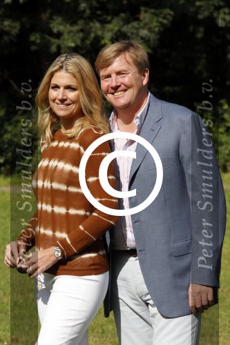 Wassenaar 7 juli 2012
Fotosessie met Prins Willem Alexander prinses Maxima Alexia Ariane en Amalia op landgoed de horsten.
Peter Smulder bv