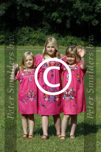 Wassenaar 7 juli 2012
Fotosessie met Prins Willem Alexander prinses Maxima Alexia Ariane en Amalia op landgoed de horsten.
Peter Smulder bv