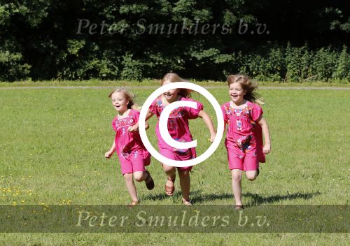Wassenaar 7 juli 2012
Fotosessie met Prins Willem Alexander prinses Maxima Alexia Ariane en Amalia op landgoed de horsten.
Peter Smulder bv