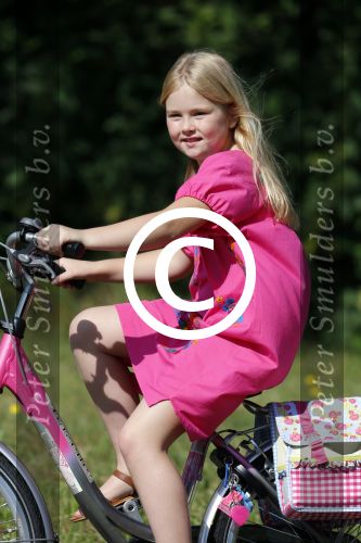 Wassenaar 7 juli 2012
Fotosessie met Prins Willem Alexander prinses Maxima Alexia Ariane en Amalia op landgoed de horsten.
Peter Smulder bv