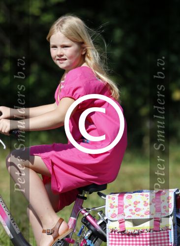 Wassenaar 7 juli 2012
Fotosessie met Prins Willem Alexander prinses Maxima Alexia Ariane en Amalia op landgoed de horsten.
Peter Smulder bv