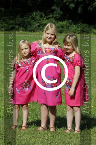 Wassenaar 7 juli 2012
Fotosessie met Prins Willem Alexander prinses Maxima Alexia Ariane en Amalia op landgoed de horsten.
Peter Smulder bv