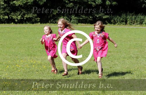 Wassenaar 7 juli 2012
Fotosessie met Prins Willem Alexander prinses Maxima Alexia Ariane en Amalia op landgoed de horsten.
Peter Smulder bv