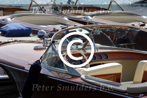 St Tropez 4 augustus 2012
Aantal riva\'s in de haven van St Tropez.
Peter Smulders bv