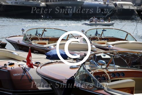 St Tropez 4 augustus 2012
Aantal riva\'s in de haven van St Tropez.
Peter Smulders bv
