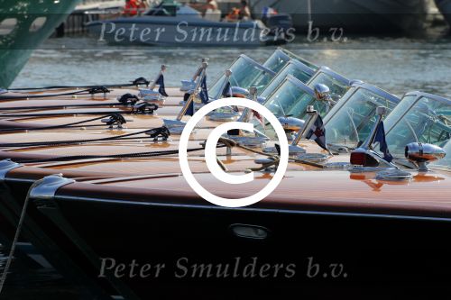 St Tropez 4 augustus 2012
Aantal riva\'s in de haven van St Tropez.
Peter Smulders bv