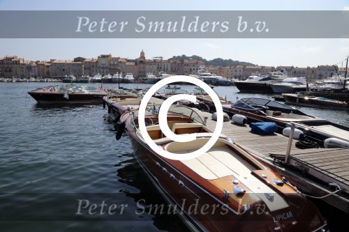 St Tropez 4 augustus 2012
Aantal riva\'s in de haven van St Tropez.
Peter Smulders bv