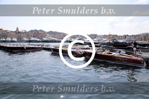 St Tropez 4 augustus 2012
Aantal riva\'s in de haven van St Tropez.
Peter Smulders bv