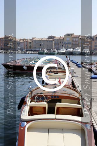 St Tropez 4 augustus 2012
Aantal riva\'s in de haven van St Tropez.
Peter Smulders bv