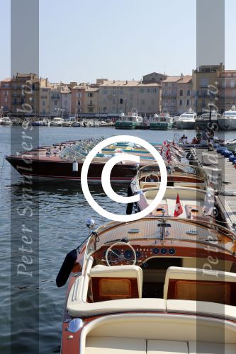 St Tropez 4 augustus 2012
Aantal riva\'s in de haven van St Tropez.
Peter Smulders bv