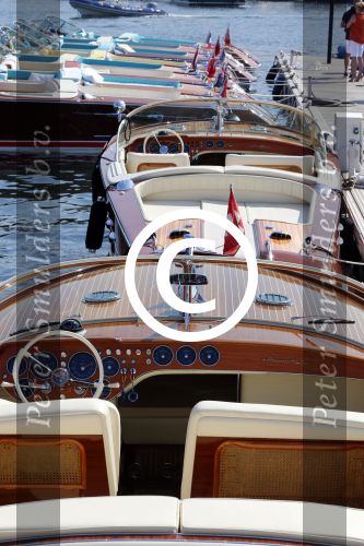 St Tropez 4 augustus 2012
Aantal riva\'s in de haven van St Tropez.
Peter Smulders bv