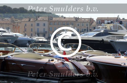 St Tropez 4 augustus 2012
Aantal riva\'s in de haven van St Tropez.
Peter Smulders bv