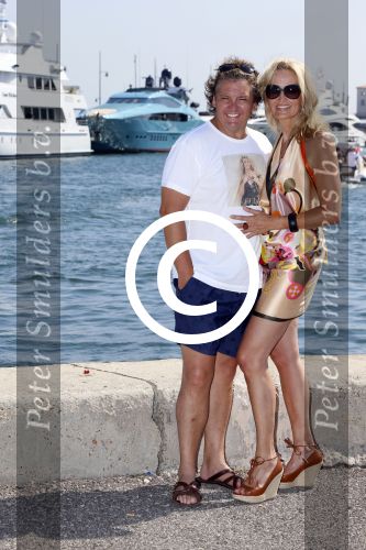 St Tropez 4 augustus 2012
Rene en Natasja Froger op vakantie in st stropez.
Peter Smulders bv
