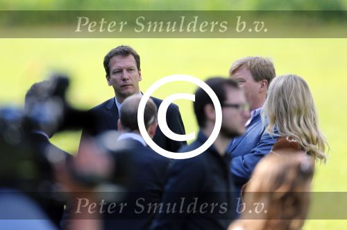 Wassenaar 7 juli 2012
Fotosessie met Prins Willem Alexander prinses Maxima Alexia Ariane en Amalia op landgoed de horsten. Rob Wester
Peter Smulder bv