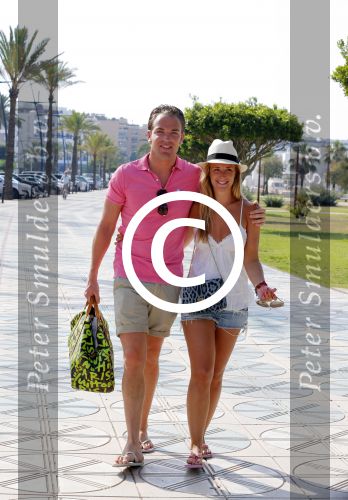ibiza 11 juli 2012
Robert Doornbos en zijn verloofde Chantal Bles bij de haven van ibiza op weg om dingen voor hun huwelijk te plannen.
Peter Smulders bv