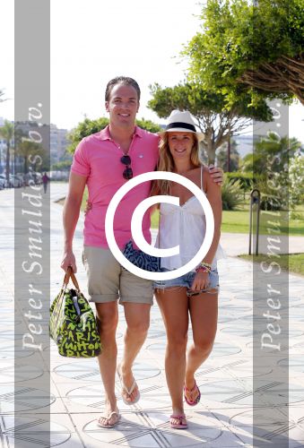 ibiza 11 juli 2012
Robert Doornbos en zijn verloofde Chantal Bles bij de haven van ibiza op weg om dingen voor hun huwelijk te plannen.
Peter Smulders bv