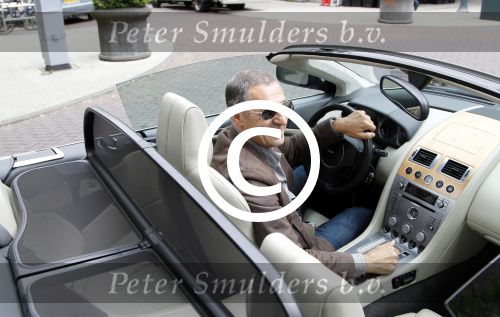 Amsterdam 7 juni 2012
Ronald Kahn in zijn aston martin DB9 cabrio.
Peter Smulders bv