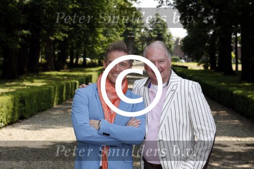 Nederhorst den Berg 20 juni 2012
Ronnie Tober en de belgische zanger Christoff in Nederhorst den Berg.
Peter Smulders bv