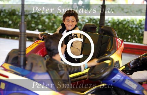 Laren 4 juli 2012
Kermis in laren . Angela v Hulten met zoons Justin en Ruben Kluivert
Peter Smulders bv