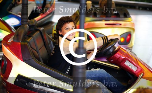 Laren 4 juli 2012
Kermis in laren . Angela v Hulten met zoons Justin en Ruben Kluivert
Peter Smulders bv
