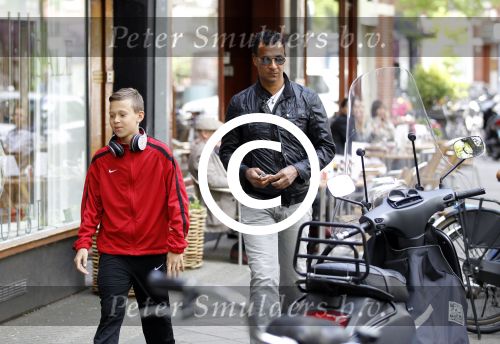 Amsterdam 14 juni 2012
Ruud en Maxim Gullit op vespa scooter en met Bram Moszkowicz.
Peter Smulders bv