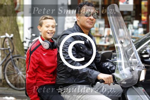 Amsterdam 14 juni 2012
Ruud en Maxim Gullit op vespa scooter en met Bram Moszkowicz.
Peter Smulders bv