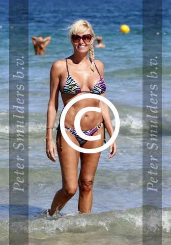 ibiza 17 juli 2012
Sophia de Boer op het strand bij coco beach
Peter Smulders bv