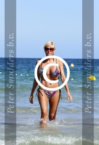 ibiza 17 juli 2012
Sophia de Boer op het strand bij coco beach
Peter Smulders bv