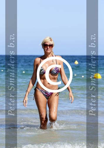 ibiza 17 juli 2012
Sophia de Boer op het strand bij coco beach
Peter Smulders bv