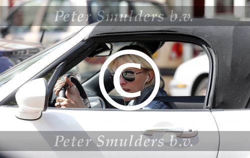 Amsterdam 9 augustus 2012
Stacey Rookhuizen met haar cabrio in amsterdam.
Peter Smulders bv