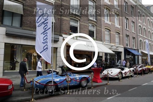 Amsterdam 6 juli 2012
Auto (porsche spyder) en kleding state of art bij chopard winkel op de pc hooftstraat.
Peter Smulders bv